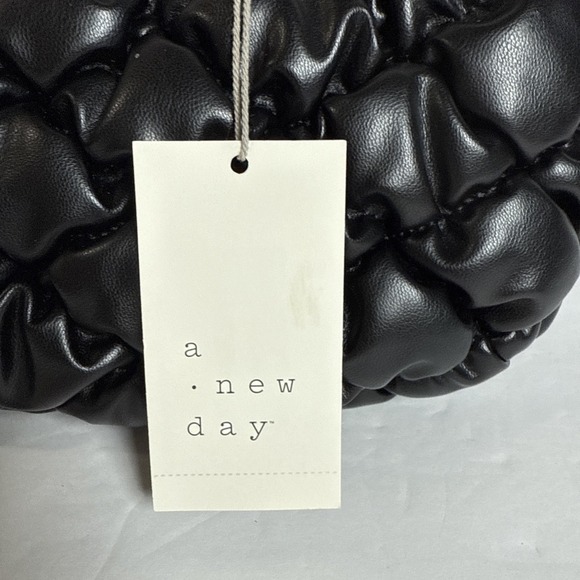 A New Day Black‎ Bubble Quilted Handbag  Top Handle, Small & Stylish 12x8 In - Picture 3 of 4
